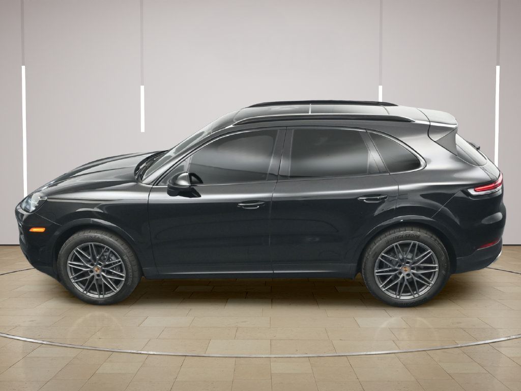 Certified 2025 Porsche Cayenne AWD/4WD image 31