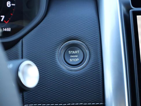 New 2026 Land Rover Discovery Limited Edition AWD/4WD image 28