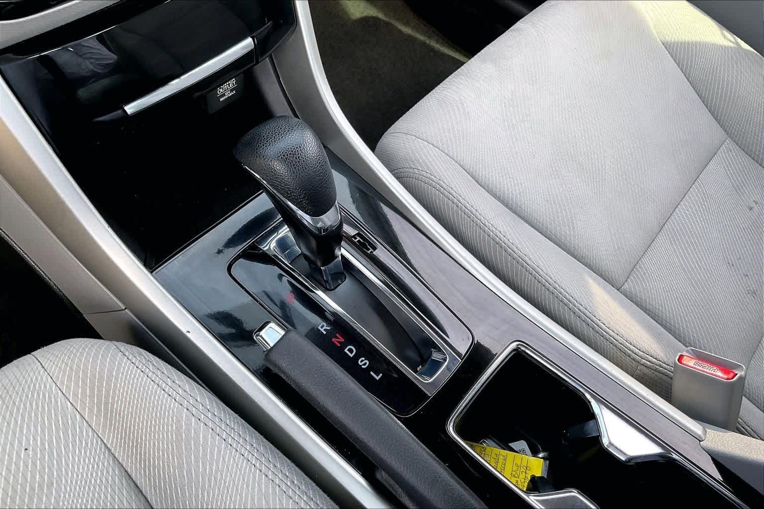 Used 2017 Honda Accord EX image 15