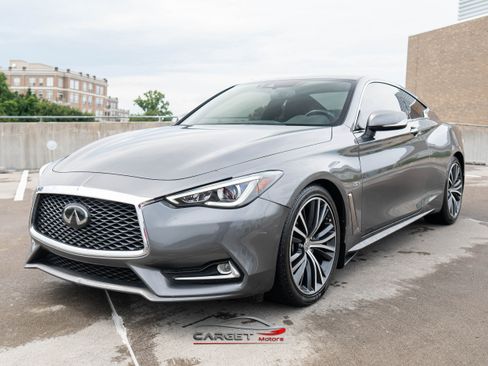Used 2019 INFINITI Q60 3.0t Luxe w/ Essential Package image 3