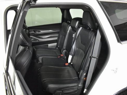 Certified 2023 INFINITI QX60 Luxe w/ Performance Audio Package image 32