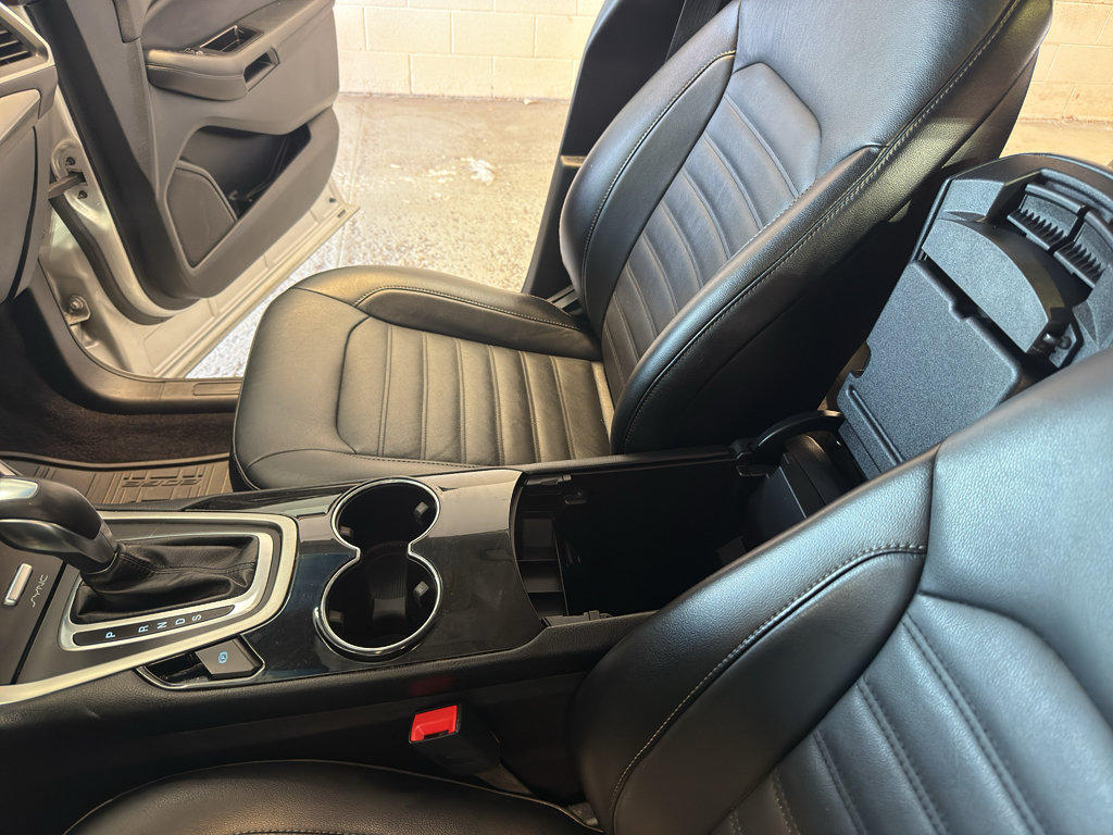 Used 2015 Ford Edge SEL w/ Equipment Group 201A AWD/4WD image 20