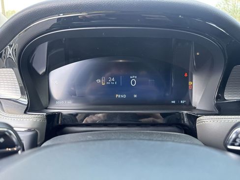 Used 2025 Lincoln Corsair FWD image 15