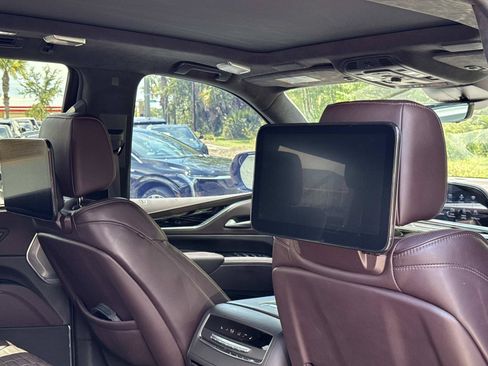 Used 2023 Cadillac Escalade V w/ LPO, ONYX Package AWD/4WD image 28