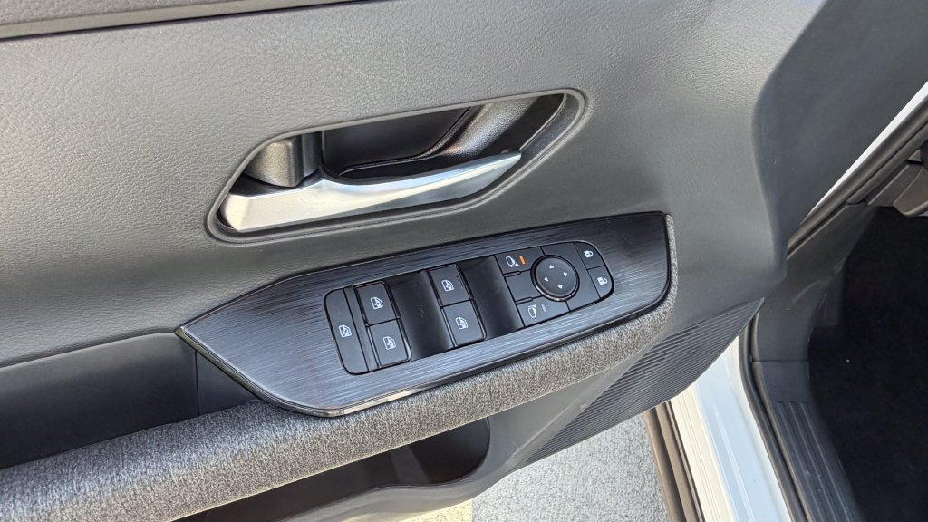 Used 2026 Nissan Kicks SV FWD image 15