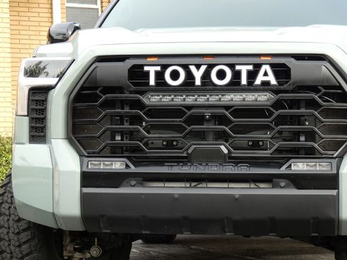 Used 2025 Toyota Tundra Limited w/ TRD Off-Road Package image 18