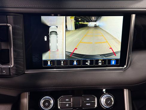 Used 2023 GMC Yukon Denali image 34