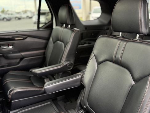 Certified 2025 Honda Pilot TrailSport image 33