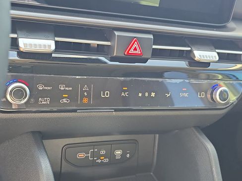 New 2026 Kia Sportage EX FWD image 26