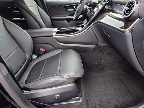 New 2025 Mercedes-Benz GLC 350e 4MATIC image 32