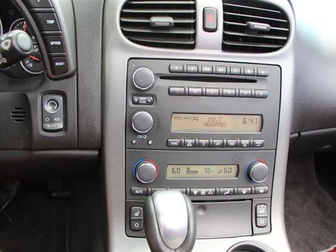 Used 2006 Chevrolet Corvette Convertible w/ Preferred Equipment Group image 24