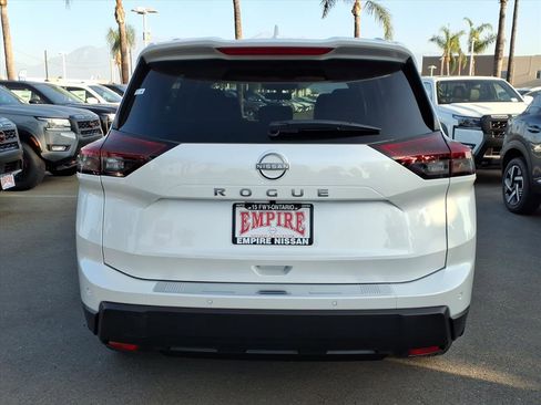 New 2026 Nissan Rogue SV w/ SV Premium Package image 4