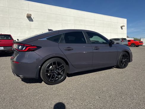 Used 2024 Honda Civic Sport Touring image 3