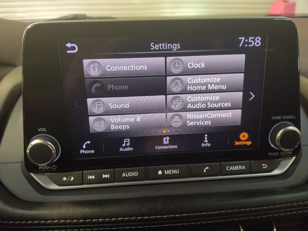 Used 2023 Nissan Rogue SV FWD image 25
