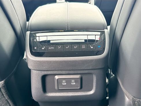 Certified 2026 INFINITI QX60 Luxe w/ Cargo Package FWD image 28