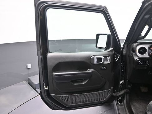Used 2024 Jeep Wrangler Unlimited Sport AWD/4WD image 10