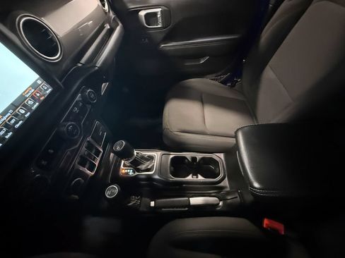 Used 2018 Jeep Wrangler Unlimited Sahara AWD/4WD image 83