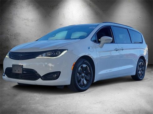 Used 2019 Chrysler Pacifica Limited w/ Advanced Safetytec Group image 5