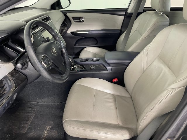 Used 2013 Toyota Avalon XLE Premium FWD image 2