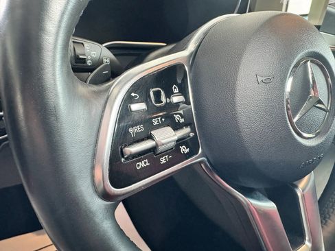 Used 2020 Mercedes-Benz GLC 300 4MATIC image 26