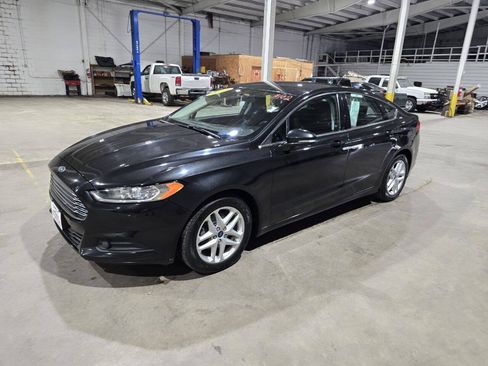 Used 2014 Ford Fusion SE FWD image 1