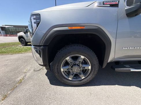 New 2026 GMC Sierra 2500 SLT AWD/4WD image 10