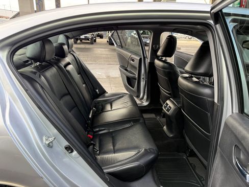 Used 2015 Honda Accord EX-L image 18