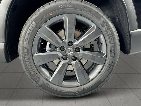 New 2025 Honda Pilot Sport image 9