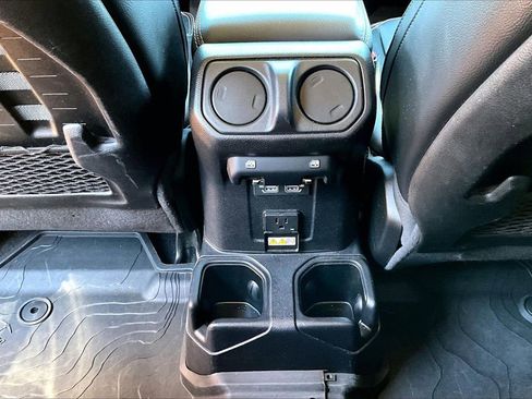 Used 2021 Jeep Gladiator Mojave AWD/4WD image 16