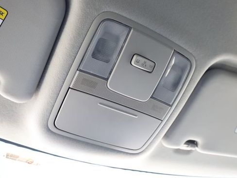 Used 2022 Kia Soul LX image 25