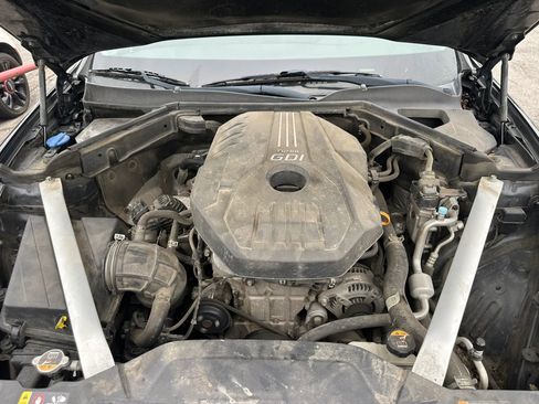 Used 2018 Kia Stinger RWD image 18