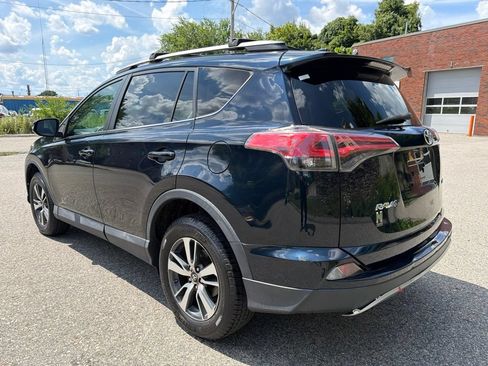 Used 2018 Toyota RAV4 XLE FWD image 4