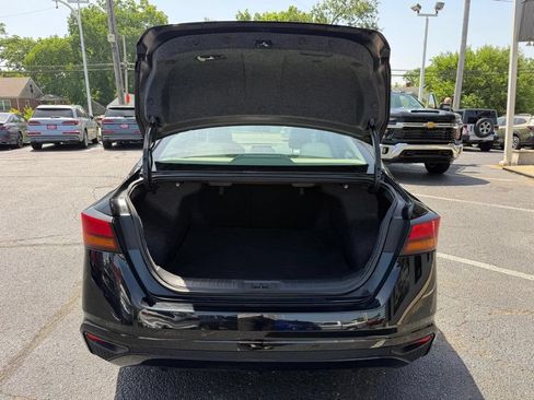 Used 2025 Nissan Altima 2.5 SV FWD image 21