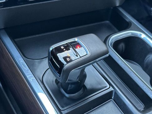 Used 2023 GMC Sierra 1500 SLT w/ SLT Premium Package image 21