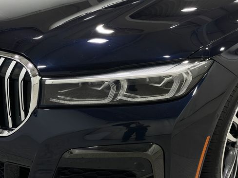 Used 2021 BMW 750i xDrive w/ Executive Package image 33