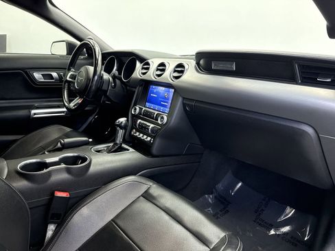 Used 2022 Ford Mustang Premium image 34