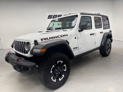 Used 2025 Jeep Wrangler Unlimited Rubicon AWD/4WD image 1