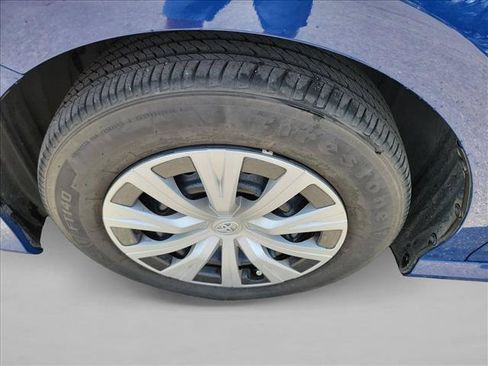 Used 2023 Toyota Camry LE FWD image 9
