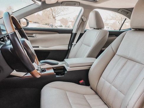 Used 2017 Lexus ES 300h image 19