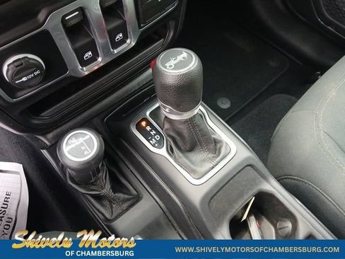 Used 2019 Jeep Wrangler Sport AWD/4WD image 18