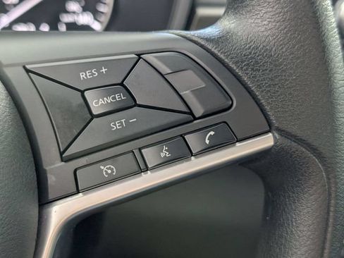 Used 2025 Nissan Altima 2.5 SV FWD image 16