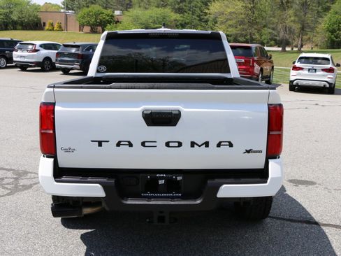 Used 2025 Toyota Tacoma SR5 RWD image 4
