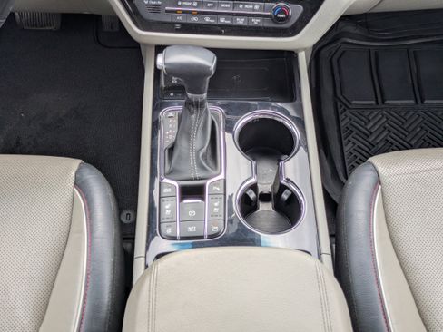 Used 2020 Kia Sedona SX image 6