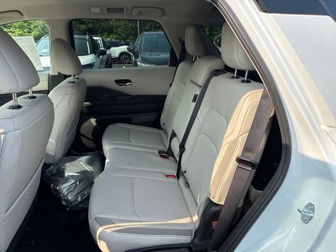 New 2026 Nissan Pathfinder SL AWD/4WD image 23