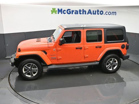 Used 2018 Jeep Wrangler Unlimited Sahara w/ Dual Top Group image 20