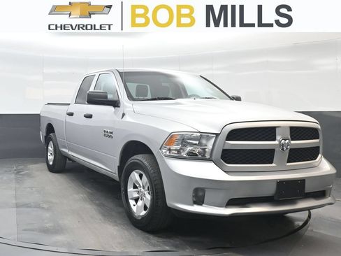 Used 2018 RAM 1500 Express AWD/4WD image 1
