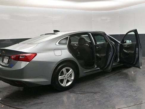 Used 2024 Chevrolet Malibu LS image 27