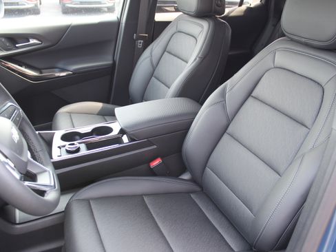 New 2027 Chevrolet Equinox LT w/ Convenience Package II AWD/4WD image 9