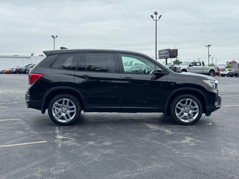 Used 2024 Honda Passport EX-L image 3