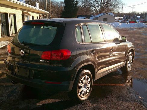 Used 2013 Volkswagen Tiguan S image 4
